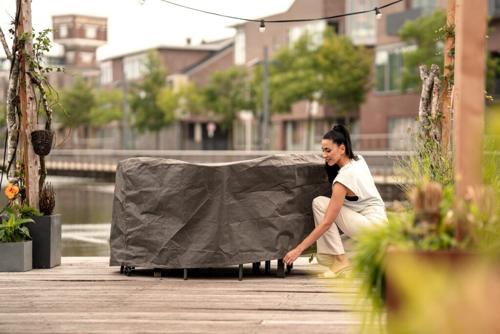 Premium beschermhoes rond geschikt voor tafel tot Ø 200 cm (met stoelen) — afbeelding 4