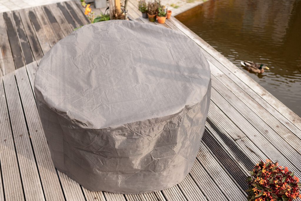 Premium beschermhoes rond geschikt voor tafel tot Ø 150 cm (met stoelen) — afbeelding 2